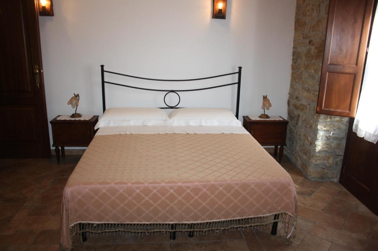 B&B Villa Argimusco Montalbano Elicona Εξωτερικό φωτογραφία